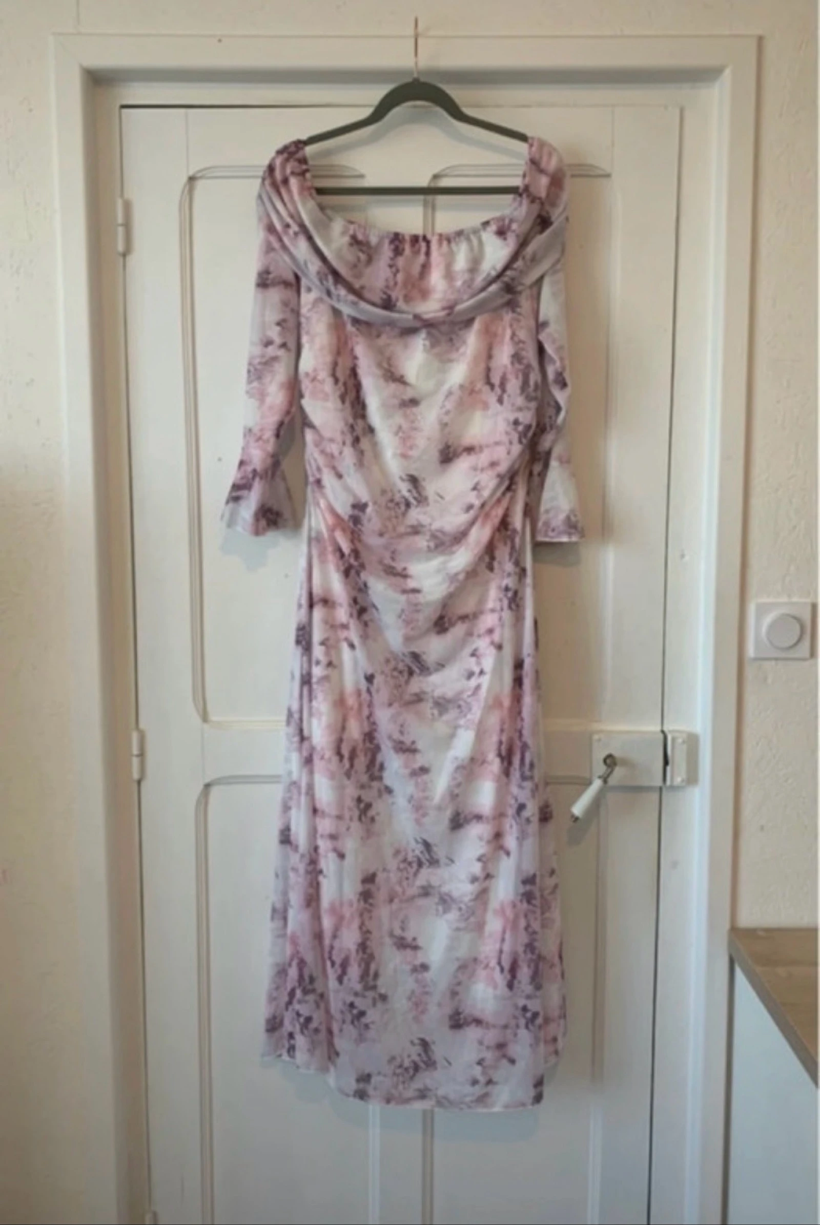 Robe à épaules dénudées style romantique blanc/rose femme - Taille 3XL Curve